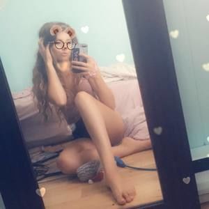 Meet your Posher, Roxane